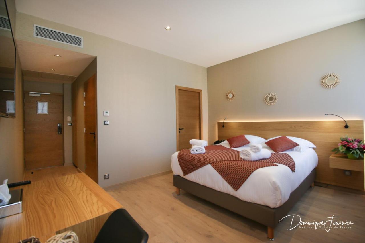 Le Castel D'Alti Hotel Bagnères-de-Luchon Buitenkant foto